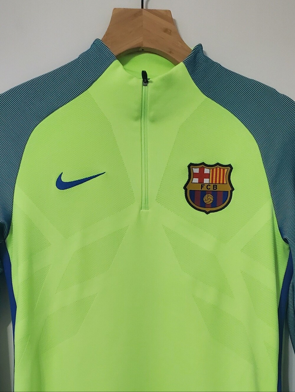 Nike Aeroswift FC Barcelona Training Shirt Strike Drill Ghost Green Mens Medium - Picture 5 of 13